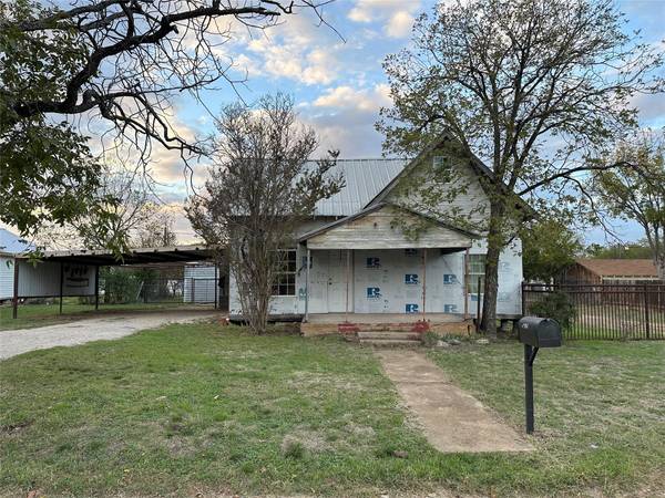 2205 Avenue C, Brownwood, TX 76801