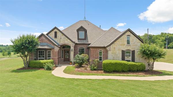 44 Hinton Court, Van Alstyne, TX 75495