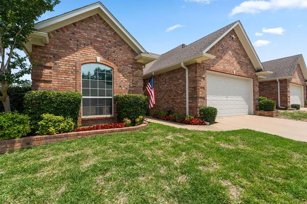 2210 Homestead Lane,  Tyler,  TX 75701