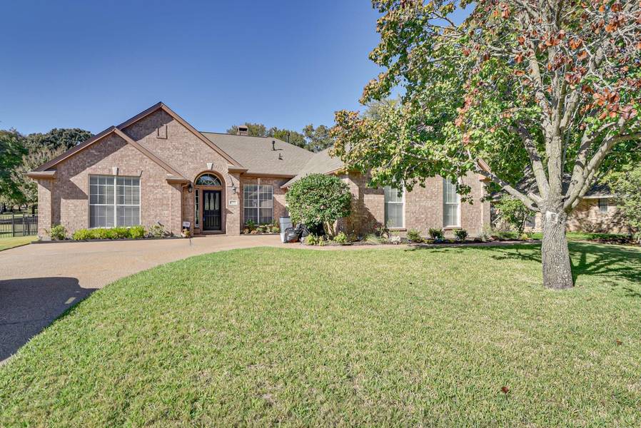 1209 Danbury Drive, Mansfield, TX 76063