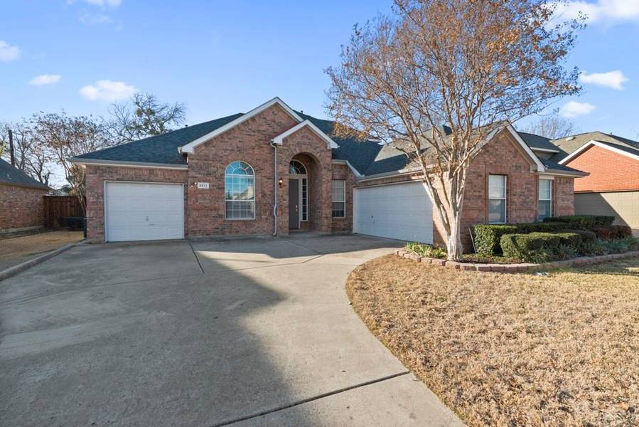 2211 Forest Creek Drive, Mansfield, TX 76063