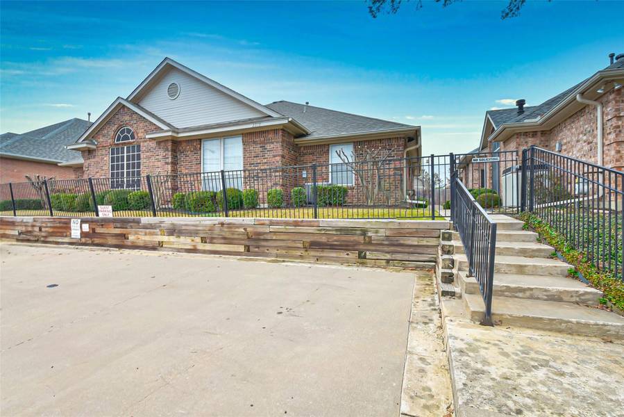 2319 Ragland Road, Mansfield, TX 76063