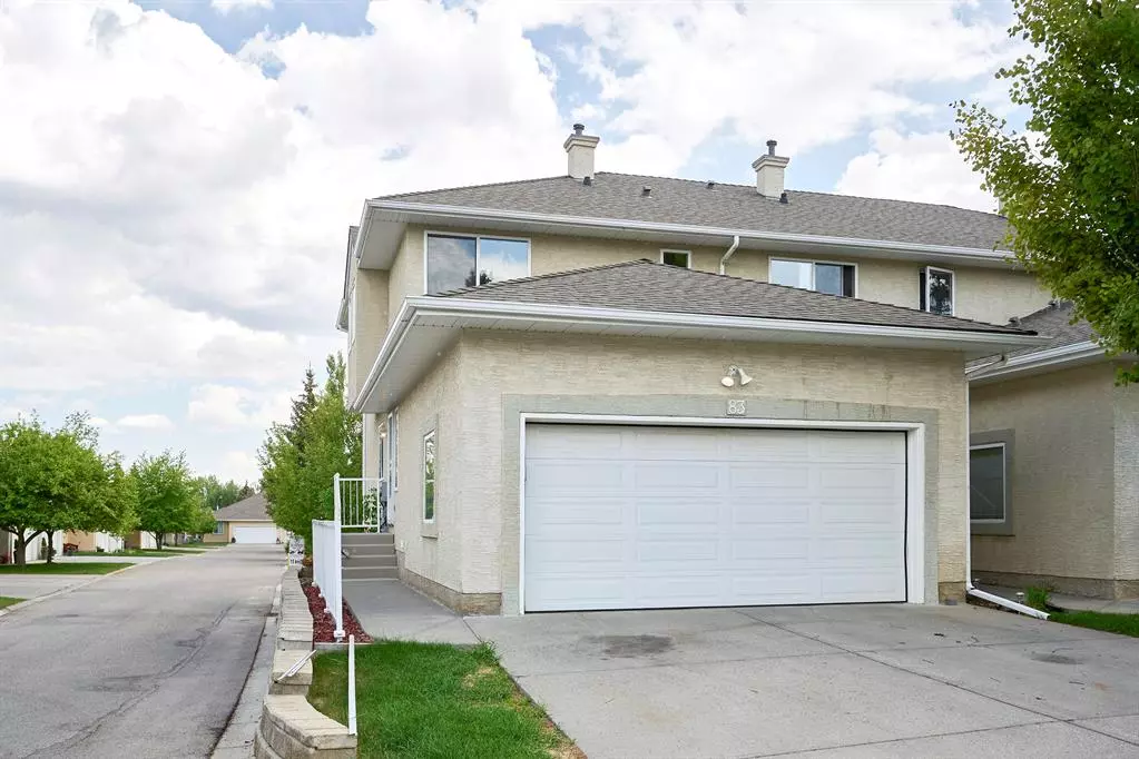 Calgary, AB T2W 6H8,83 Cedarview Mews SW