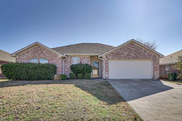 2313 Charleston Drive, Mansfield, TX 76063