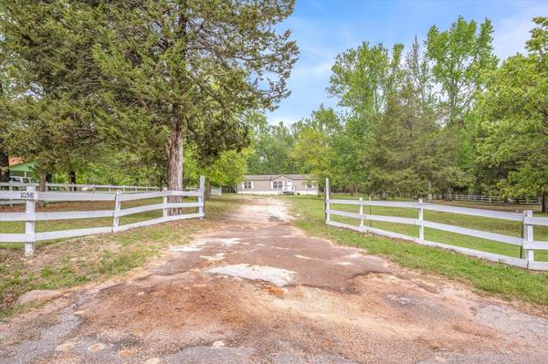 1058 VZ County Road 4125,  Canton,  TX 75103