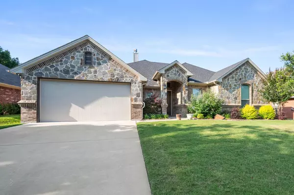 Burleson, TX 76028,1040 Acorn Lane