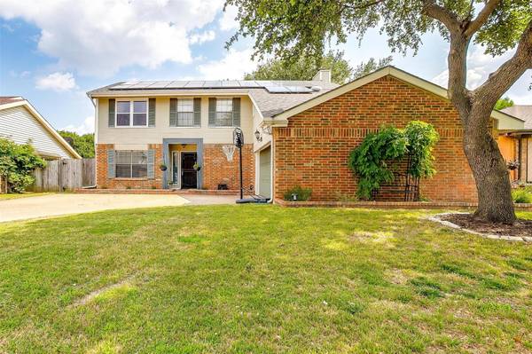 208 Springridge Lane, Euless, TX 76039