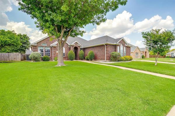 104 Cascade Court, Red Oak, TX 75154