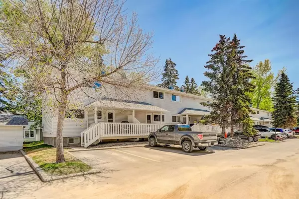 Calgary, AB T3E7H4,521 Killarney Glen CT SW