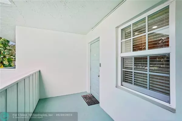 Pompano Beach, FL 33069,933 Cypress Grove Dr  #206