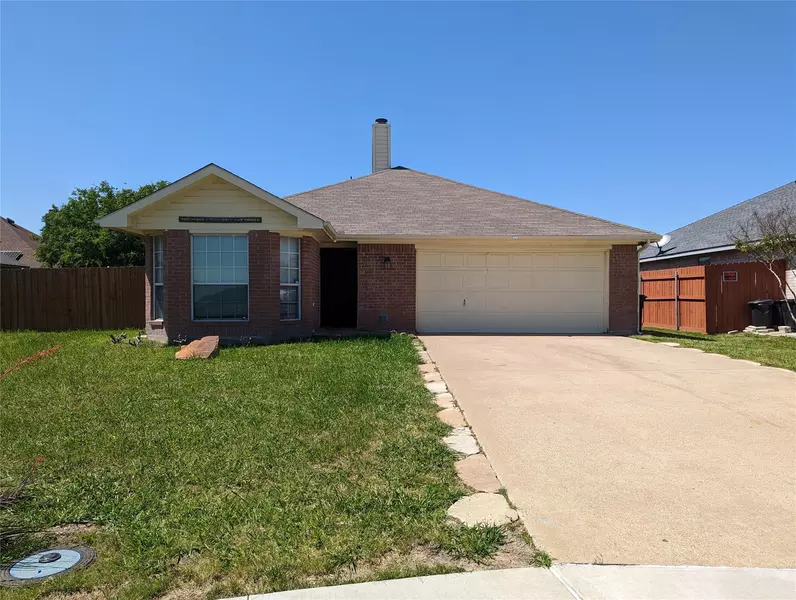 1520 S Rockwall Avenue, Terrell, TX 75160