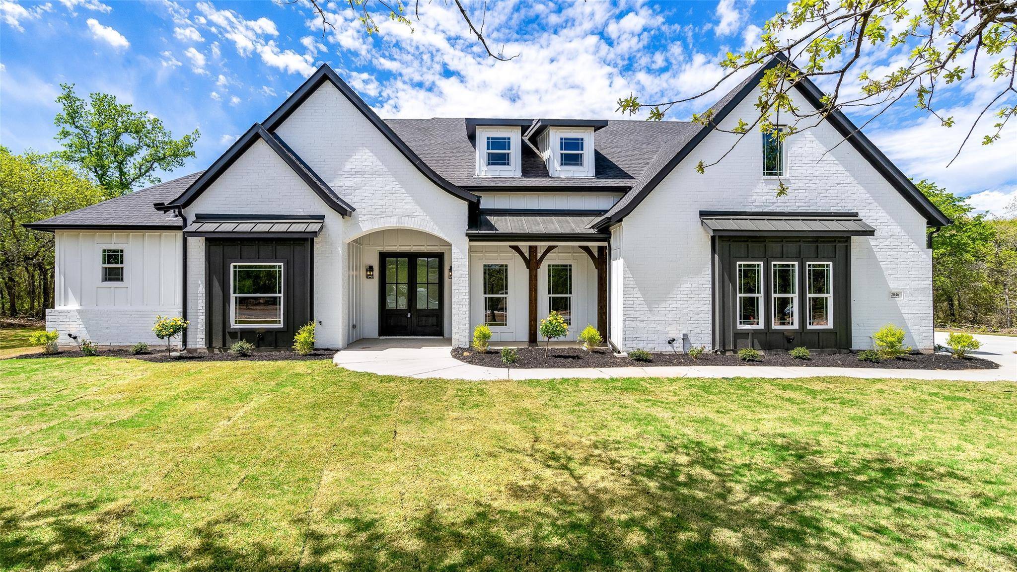 2046 Glenhollow Drive, Weatherford, TX 76088