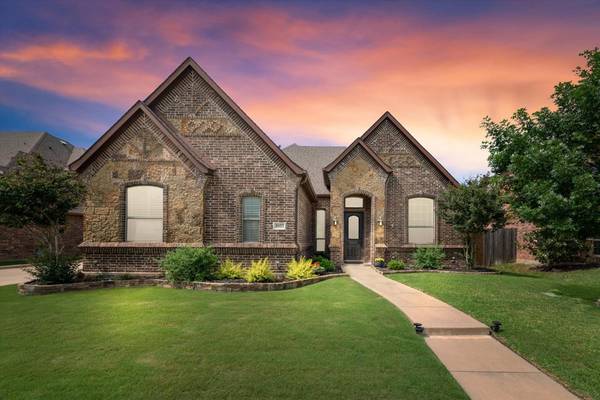 8957 Glendara Drive, North Richland Hills, TX 76182