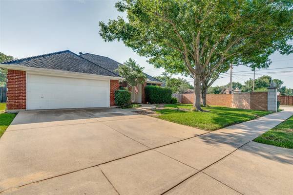 7500 Peachtree Trail, North Richland Hills, TX 76182