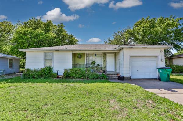 925 N Oak, Muenster, TX 76252