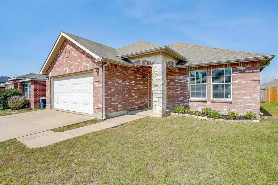 9004 Cheswick Drive, Fort Worth, TX 76123