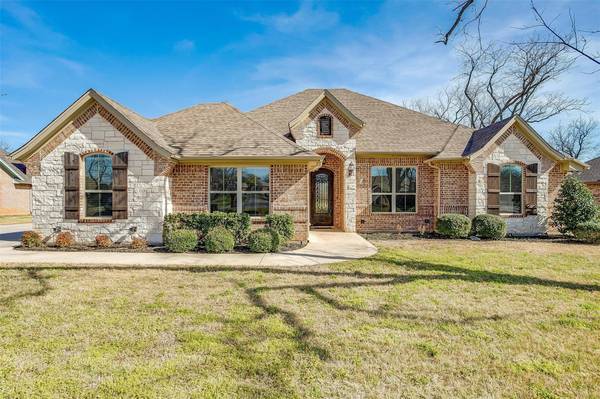 9013 Pleasant Hill Drive, Granbury, TX 76049