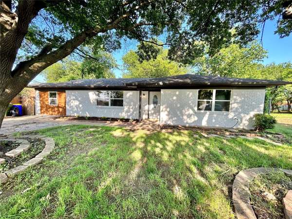 905 Lake View Ridge, White Settlement, TX 76108