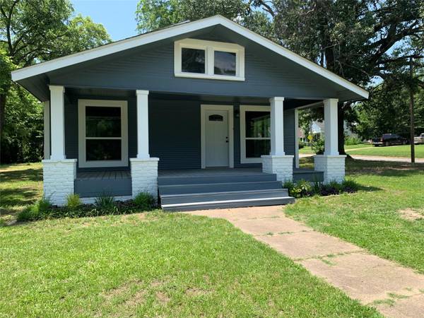 609 Sycamore Street, Mineola, TX 75773