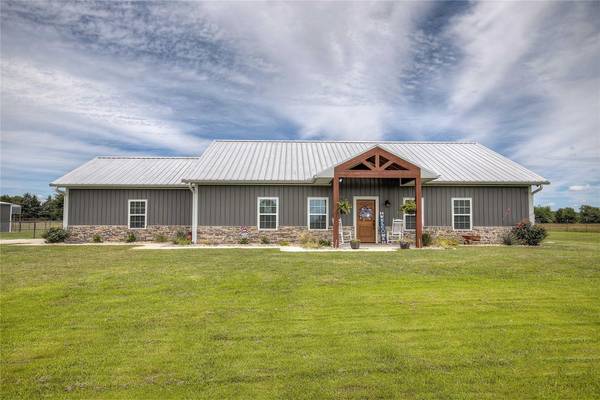 345 Rs County Road 1520, Lone Oak, TX 75453