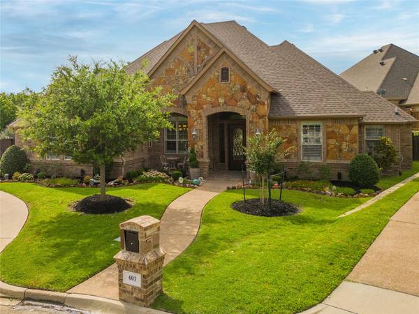 601 Indian Trail, Hurst, TX 76054