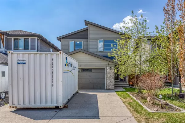 Calgary, AB T2X 0V8,17 Walden Close SE