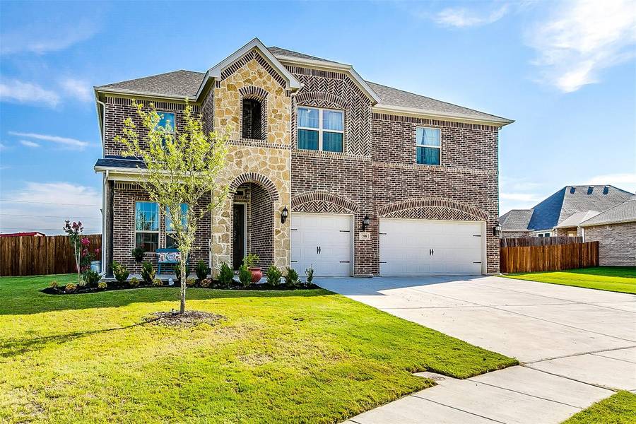 208 Laurel Oak Court, Crowley, TX 76036