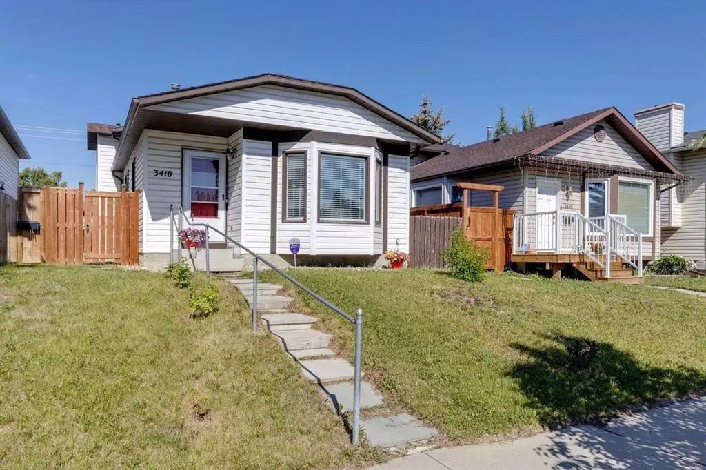 Calgary, AB T2W 5A9,3410 Cedarille DR SW