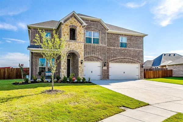 208 Laurel Oak Court, Crowley, TX 76036