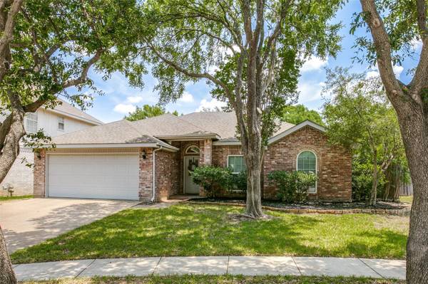 7504 Deerlodge Trail, Fort Worth, TX 76137