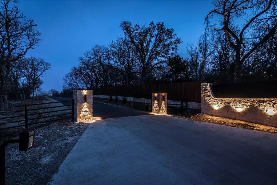 3004 Meadow Bend Court, Aledo, TX 76008