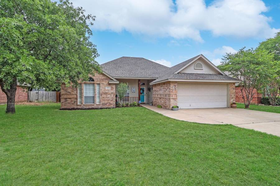 1809 Laura Street, Weatherford, TX 76086