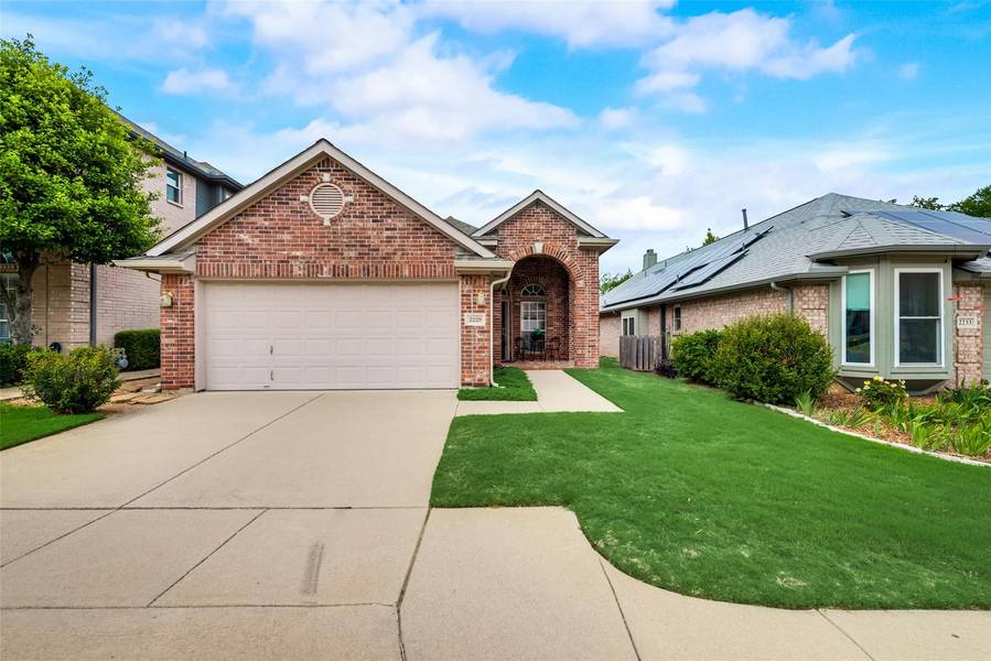 2229 Wembley Wood Lane, Bedford, TX 76022