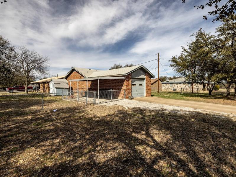 38 Oakcrest Drive, Ranger, TX 76470