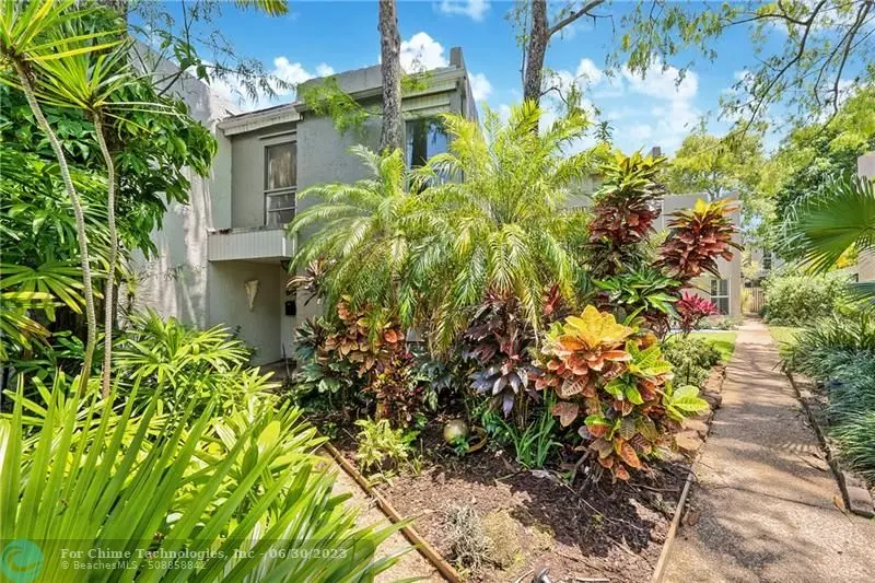 Wilton Manors, FL 33305,692 Kensington Pl  #692