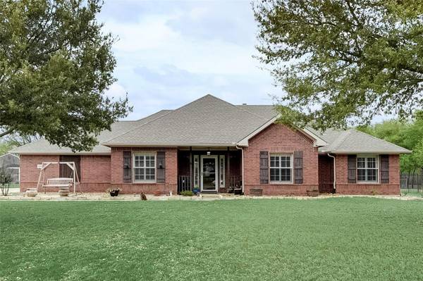 14368 Fox Chase Drive, Forney, TX 75126