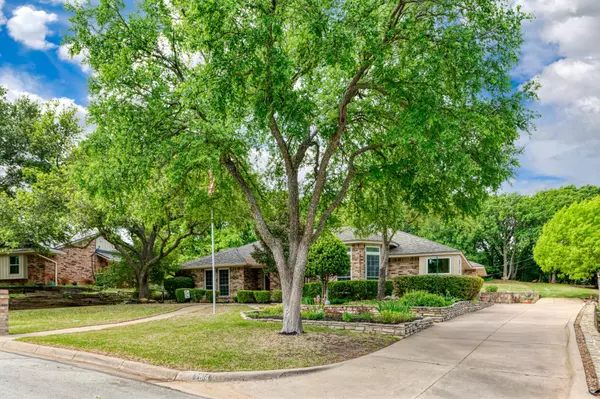 Dalworthington Gardens, TX 76016,2814 Whisperwood Trail