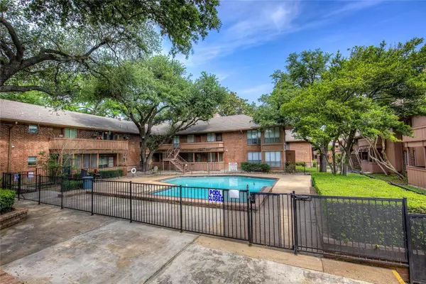 Dallas, TX 75230,10552 High Hollows Drive #136