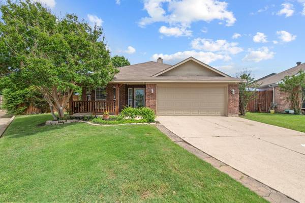 301 Helmsford Trail, Saginaw, TX 76179