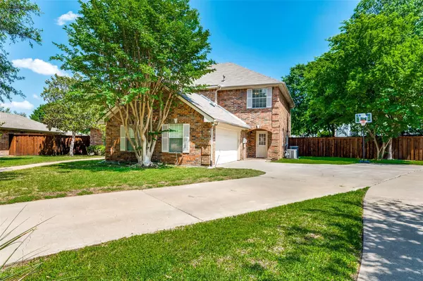 Fort Worth, TX 76116,3309 Riverway Court