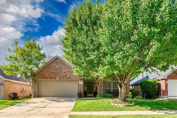 5305 Stillwater Drive, Fort Worth, TX 76137