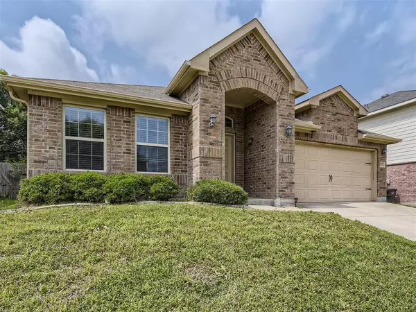 10037 Blue Bell Drive, Fort Worth, TX 76108