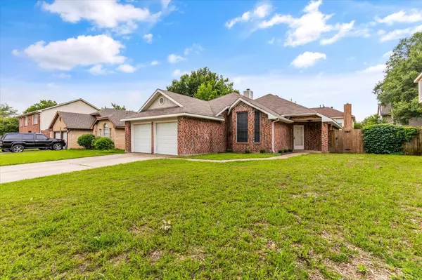 Grand Prairie, TX 75052,2813 Briar Hill Drive