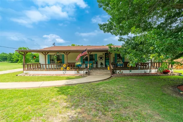 3933 County Road 4425, Commerce, TX 75428