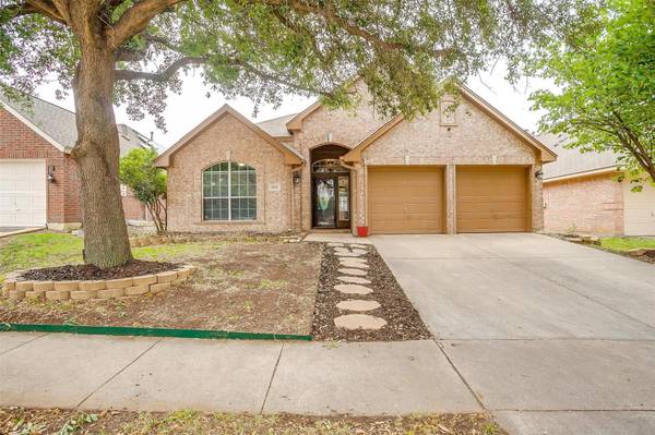 5312 Stillwater Drive, Fort Worth, TX 76137