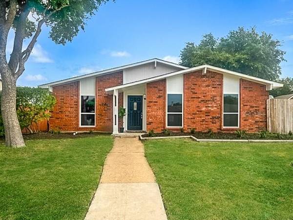 2105 Kings Road, Carrollton, TX 75007