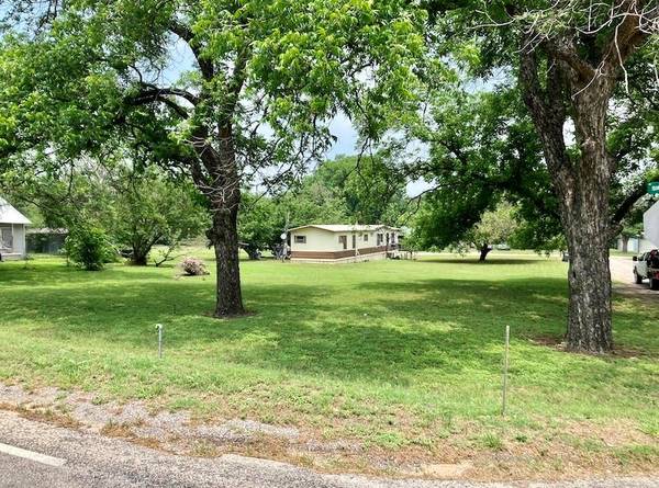 509 W Sipe Springs Road, De Leon, TX 76444