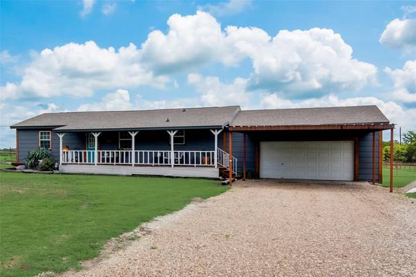 323 County Road 3804,  Wolfe City,  TX 75496