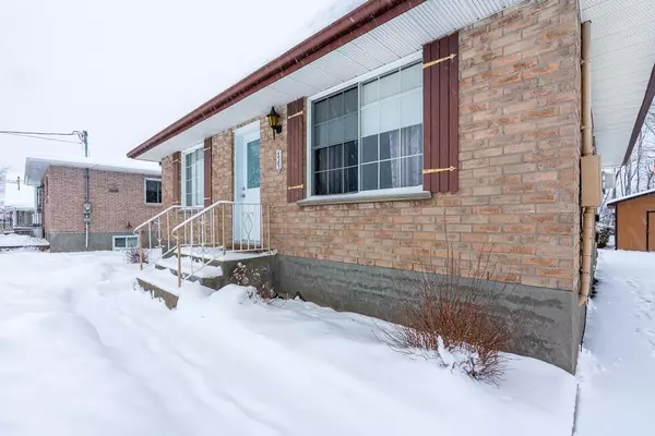 Cornwall, ON K6H 5H1,2467 EDGAR ST