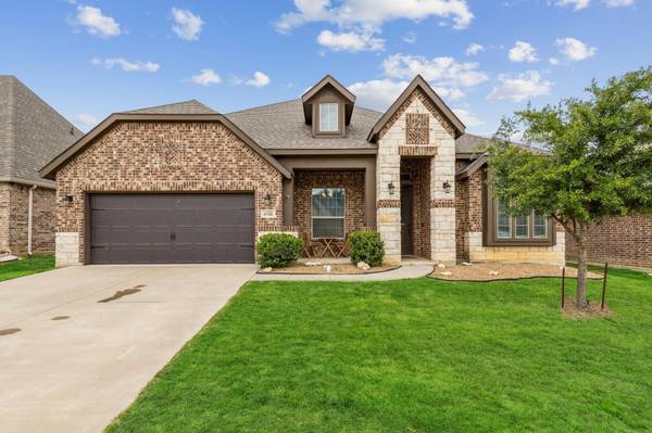 8716 Grassy Hill Lane, Fort Worth, TX 76123